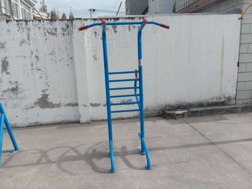 多功能訓練器 多功能訓練器