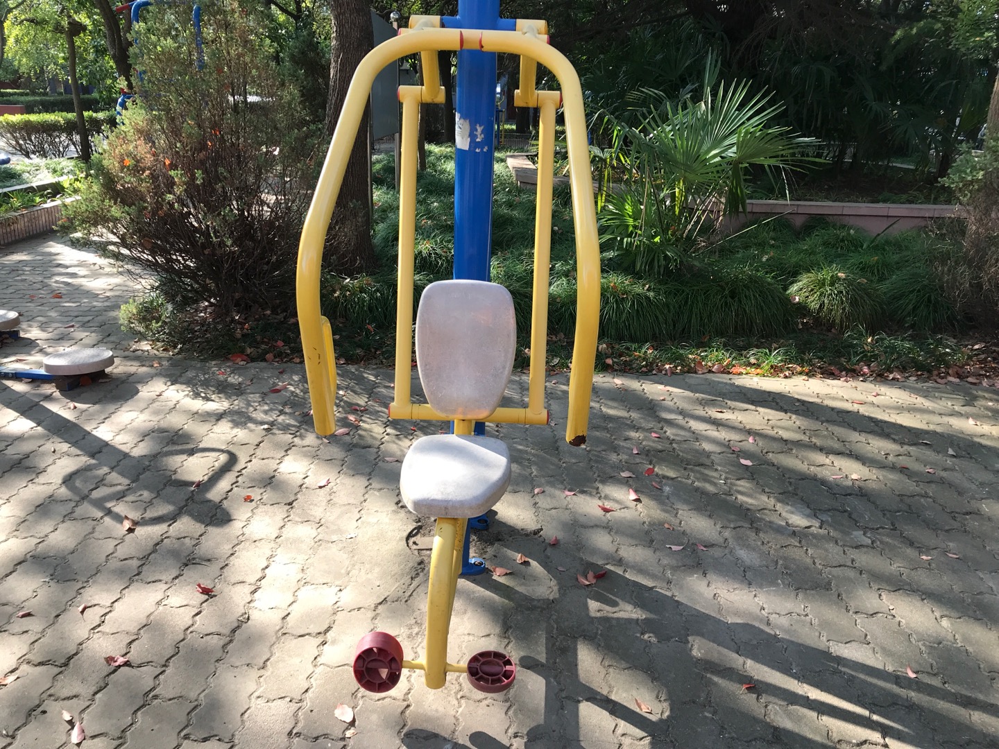 自重推胸器 自重推胸器