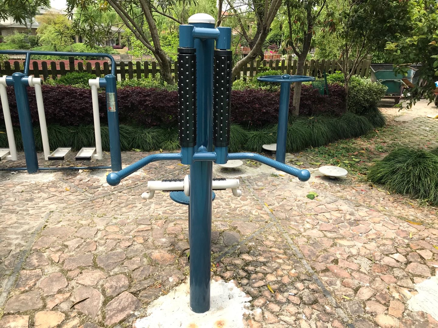 腰背按摩器 腰背按摩器