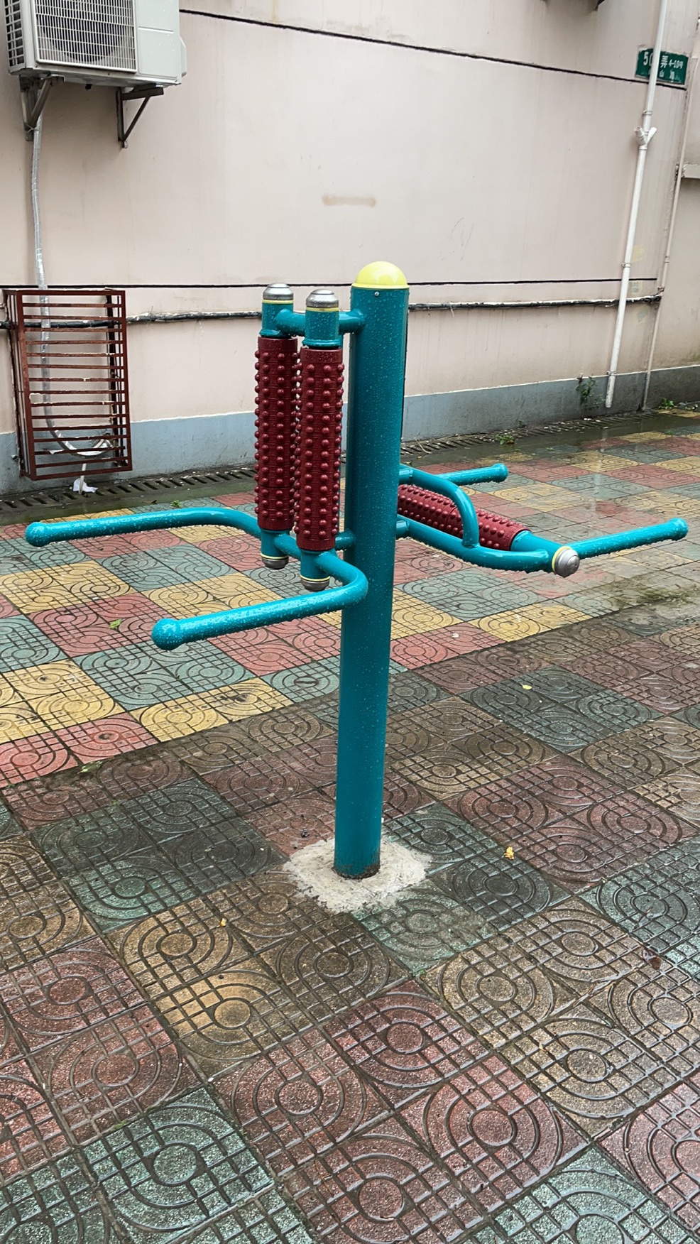 互動式腰背按摩器 互動式腰背按摩器