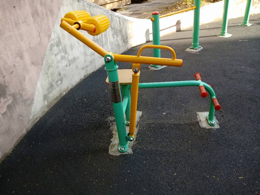 腹背鍛煉器 腹背鍛煉器