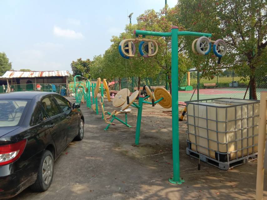 堡鎮(zhèn)人民村槐蔭9隊(duì)健身點(diǎn)