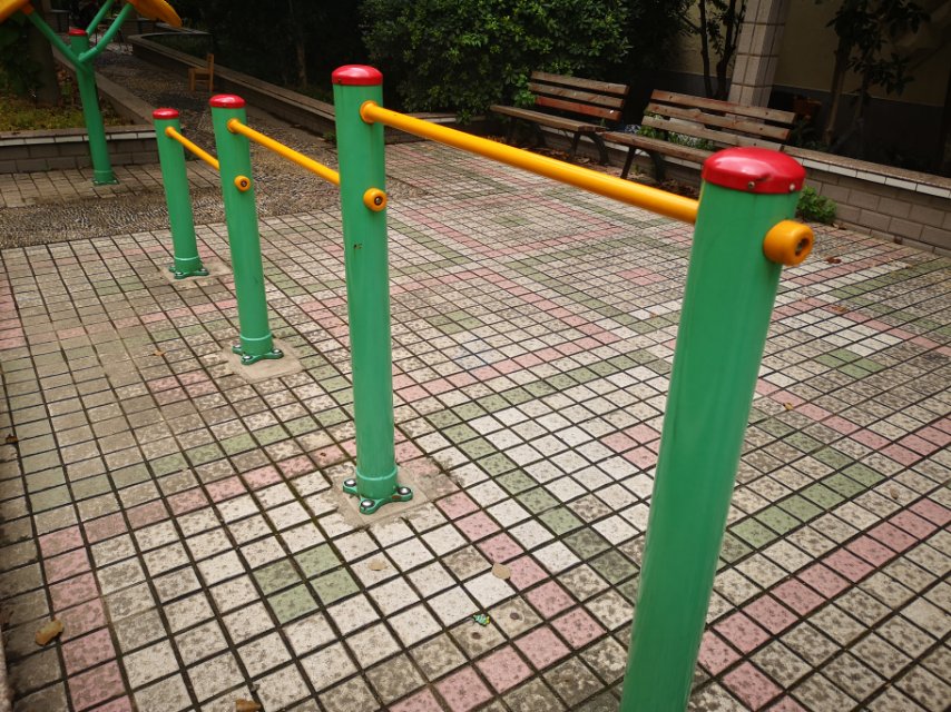 多聯壓腿架