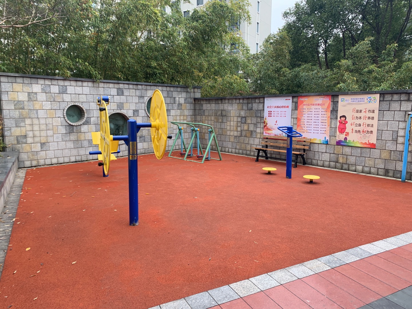 平陽(yáng)三村居委F健身苑點(diǎn)