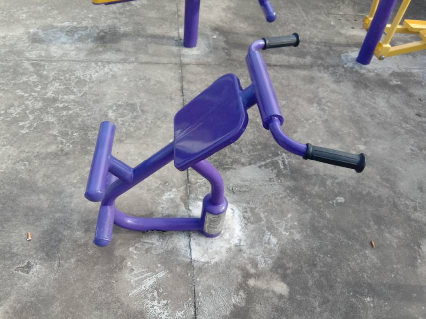 背肌訓(xùn)練器