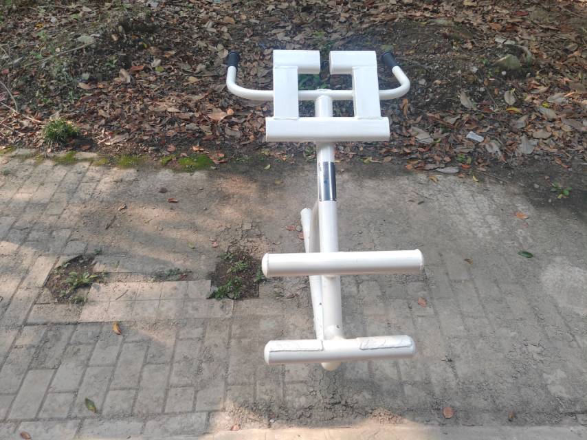 背肌訓練器