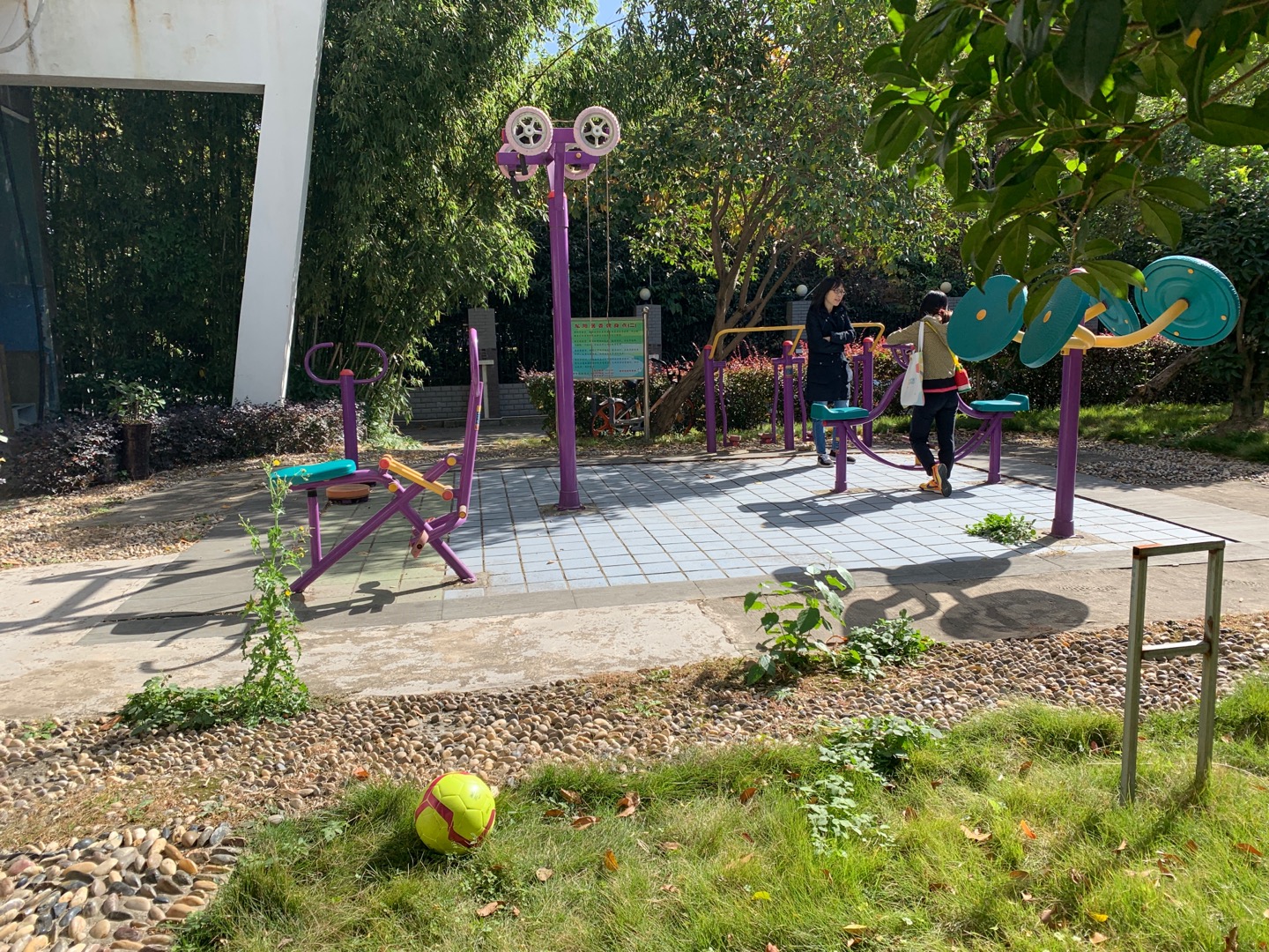 龍陽居委市民益智健身點2