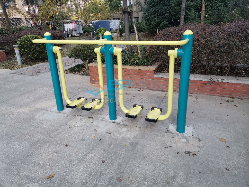 二位智能太空漫步機