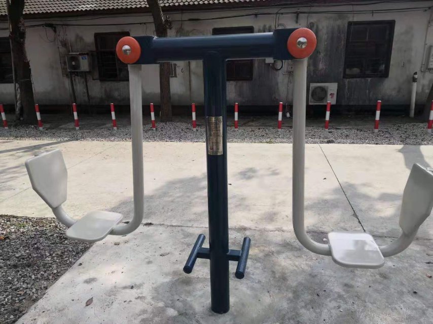 雙位坐蹬器 雙位坐蹬器