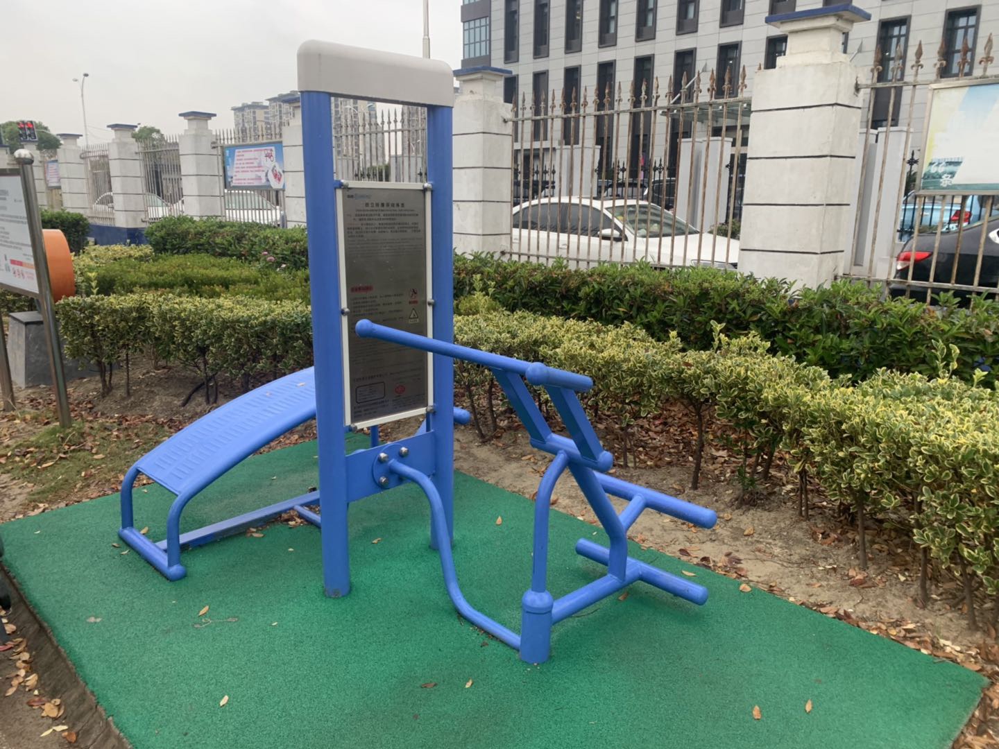 雙立柱背部訓練器 雙立柱背部訓練器