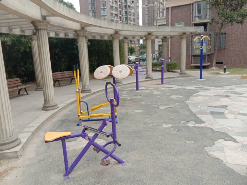 東都晚霞路715弄156號西側健身路徑 東都晚霞路715弄156號西側健身路徑