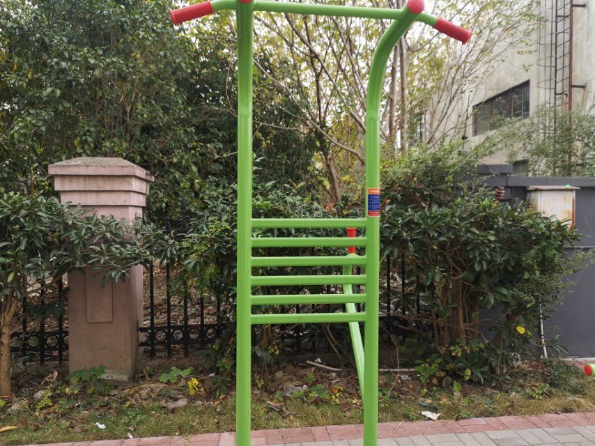 多功能訓練器 多功能訓練器