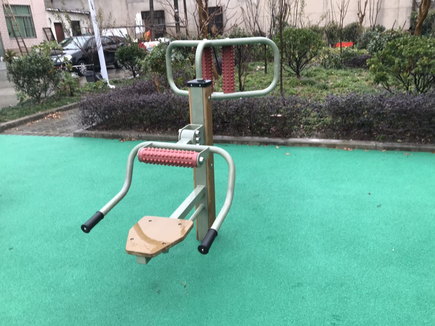 腰背按摩器 腰背按摩器