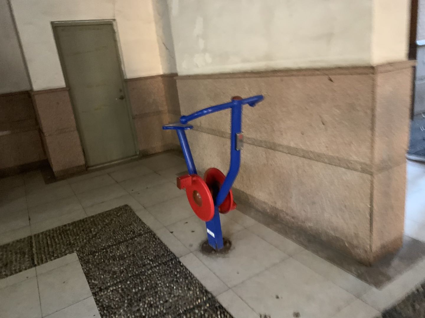 直立健身車 直立健身車