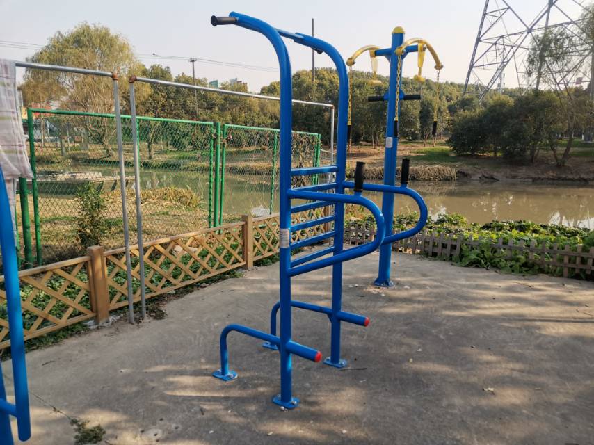 多功能訓(xùn)練器