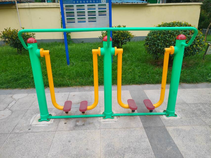 兩聯漫步機