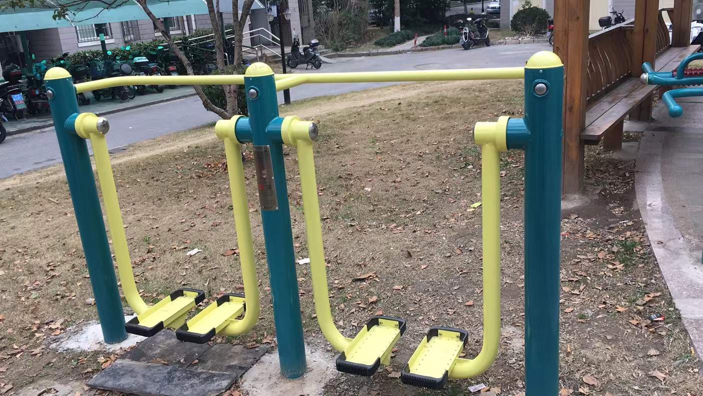 二位智能太空漫步機(jī)