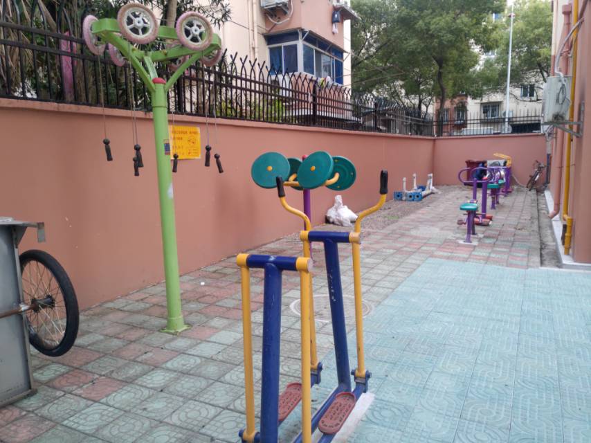 芳華路673弄健身點