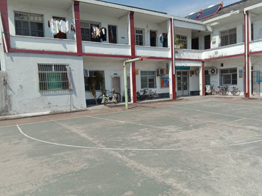新鎮籃球場