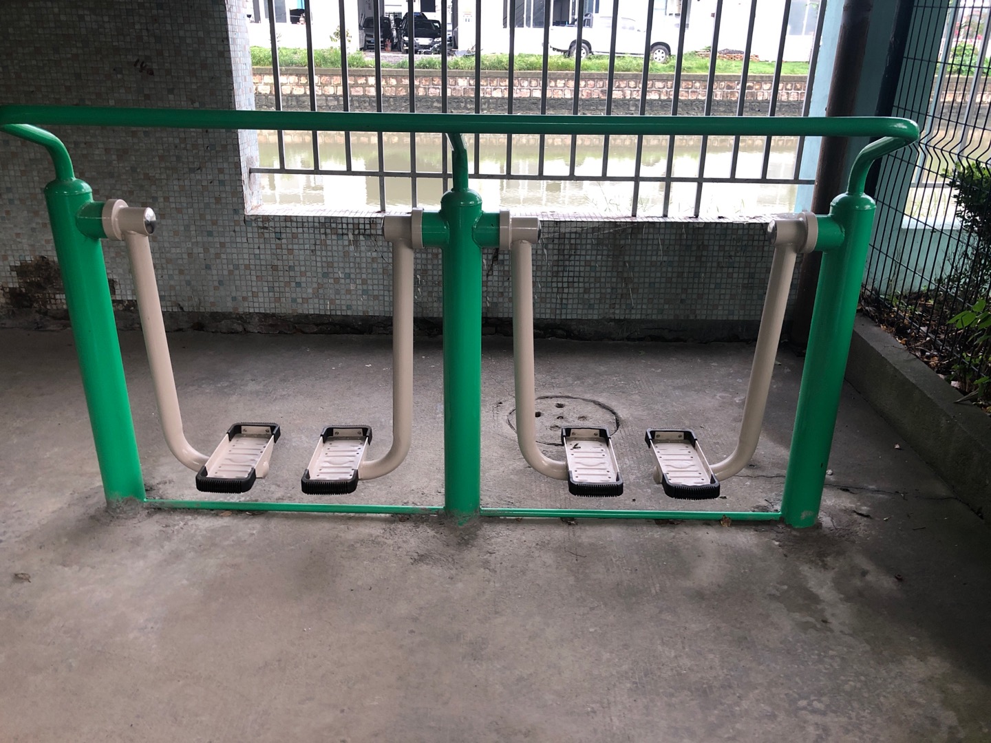 雙位漫步機(jī) 雙位漫步機(jī)