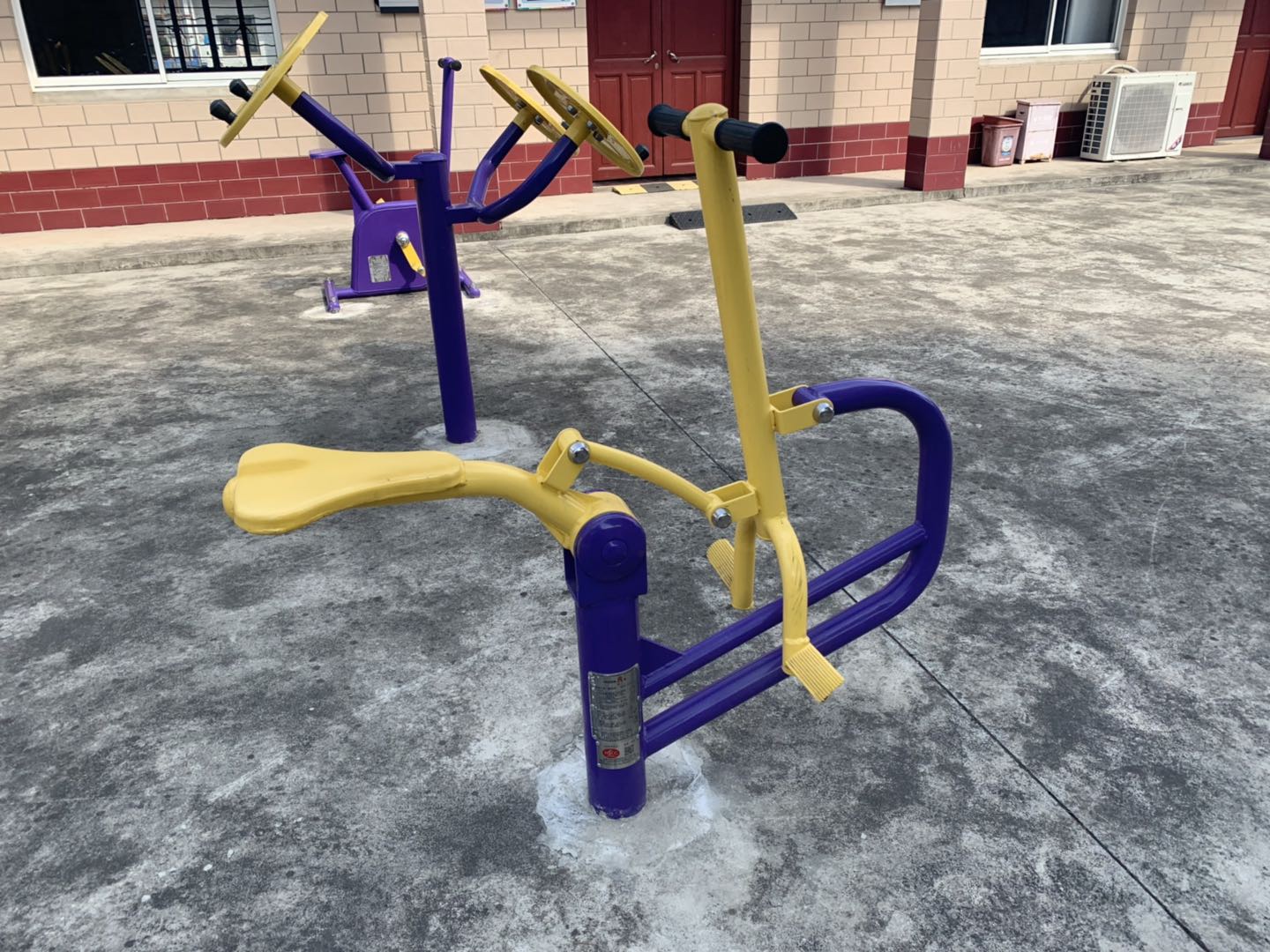 健騎機 健騎機