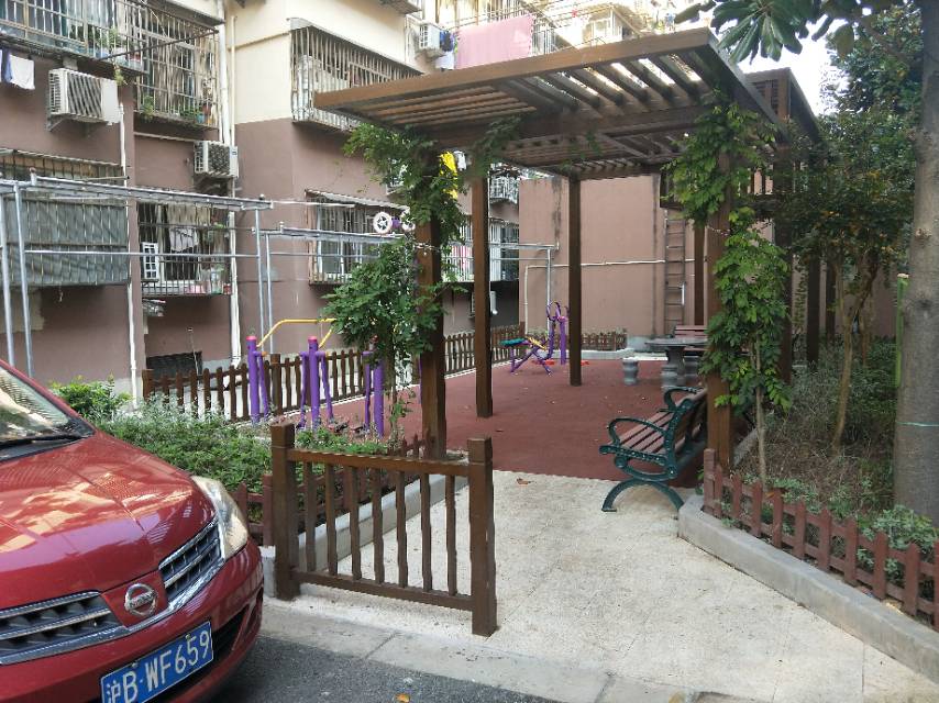 春房小區健身點