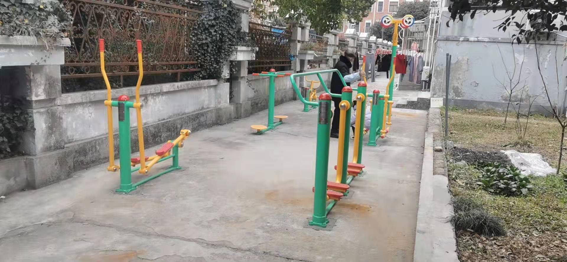 華沙一村健身苑點