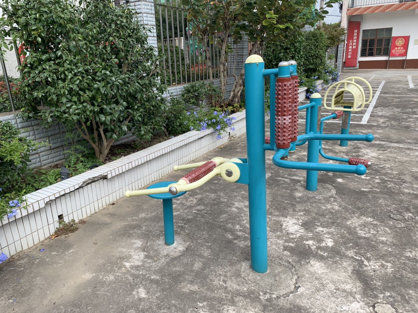 坐式腰背按摩器 坐式腰背按摩器