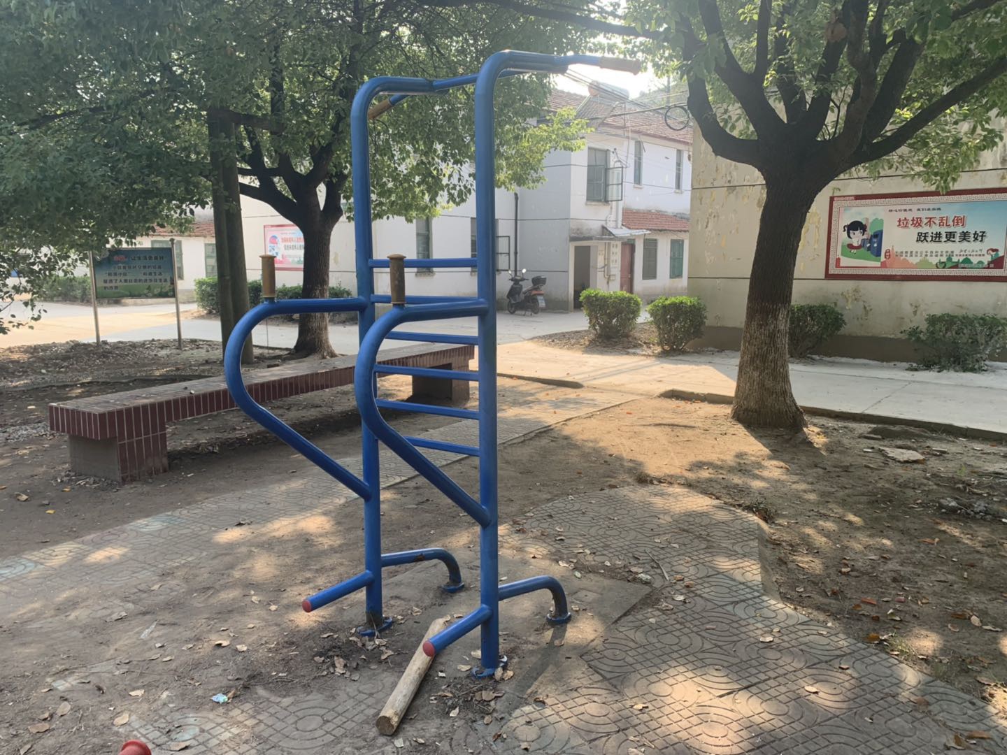 多功能訓練器 多功能訓練器