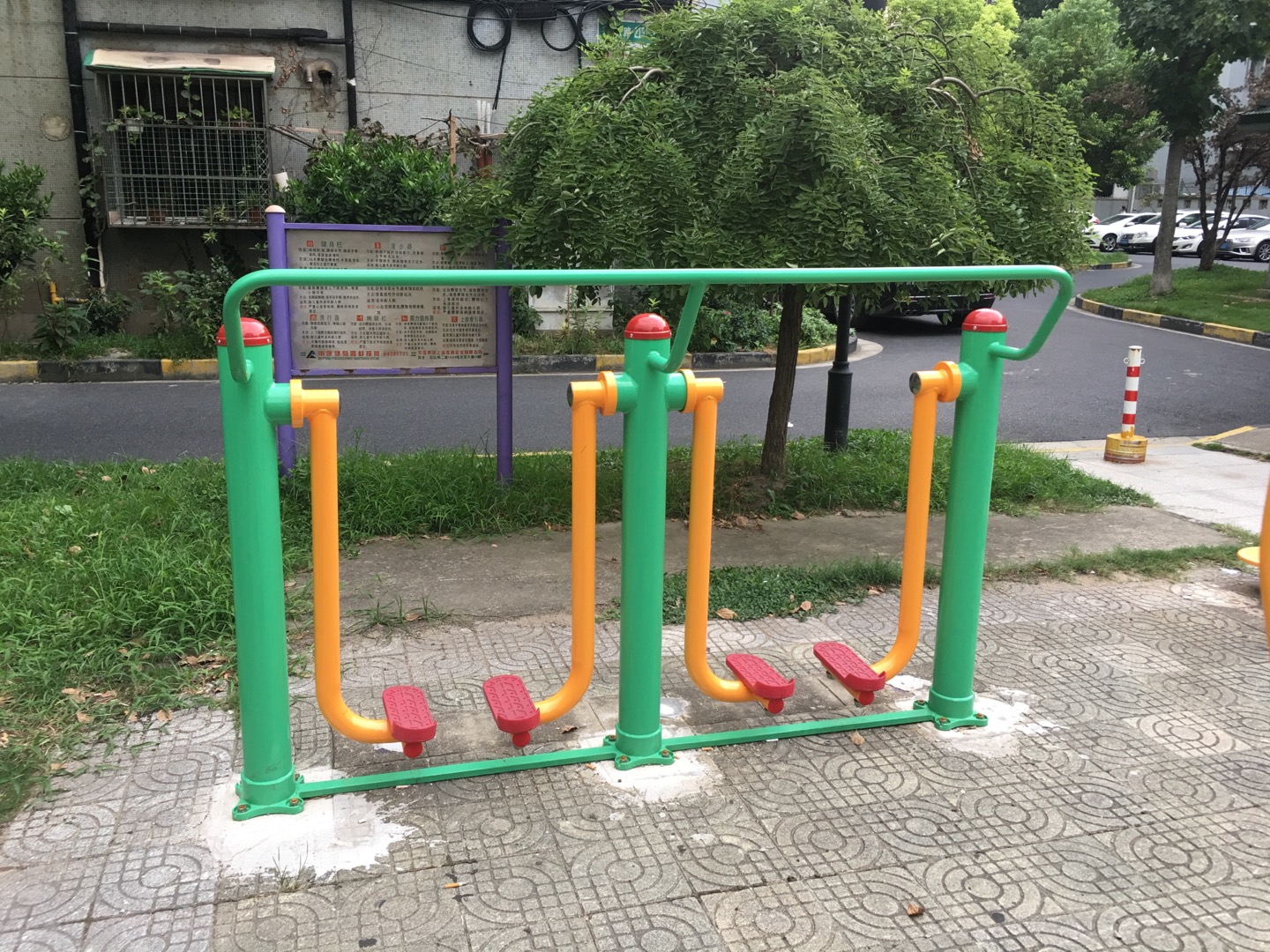 兩聯漫步機
