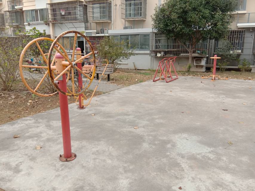 海霞第二居委江繡苑海霞路135弄46號旁健身路徑 海霞第二居委江繡苑海霞路135弄46號旁健身路徑