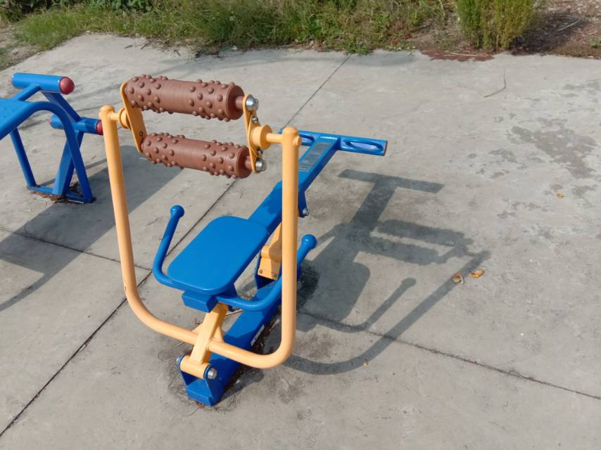 腹背屈伸訓練器