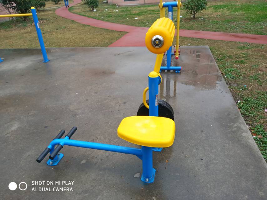 腹背鍛煉器 腹背鍛煉器