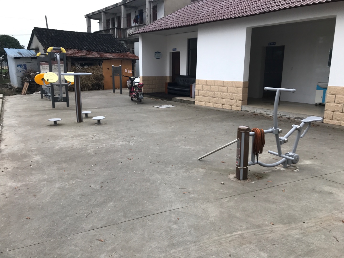 陸渡村一組健身點（一）