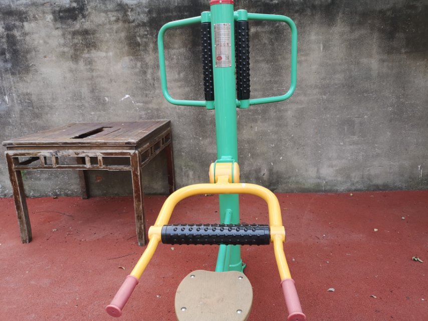 坐式腰背按摩器 坐式腰背按摩器