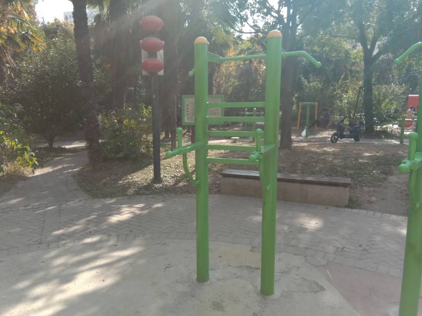 多功能訓(xùn)練器 多功能訓(xùn)練器