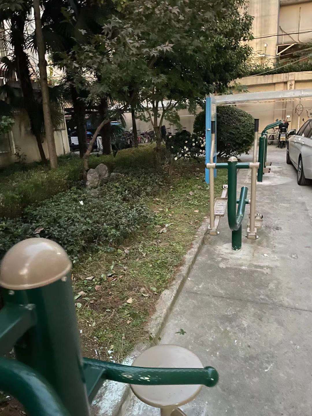 靜安區(qū)靜安寺街道三義坊居委健身點（新閘路1911弄）