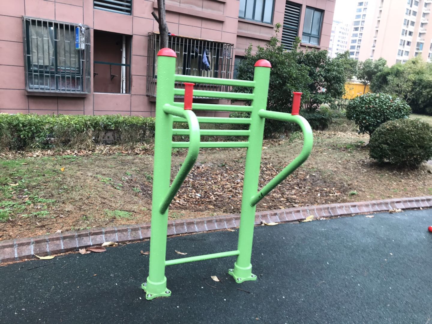 多功能訓練器 多功能訓練器