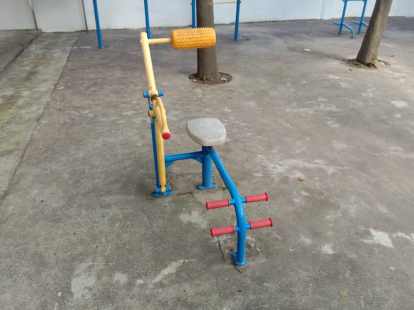 腹背鍛煉器 腹背鍛煉器