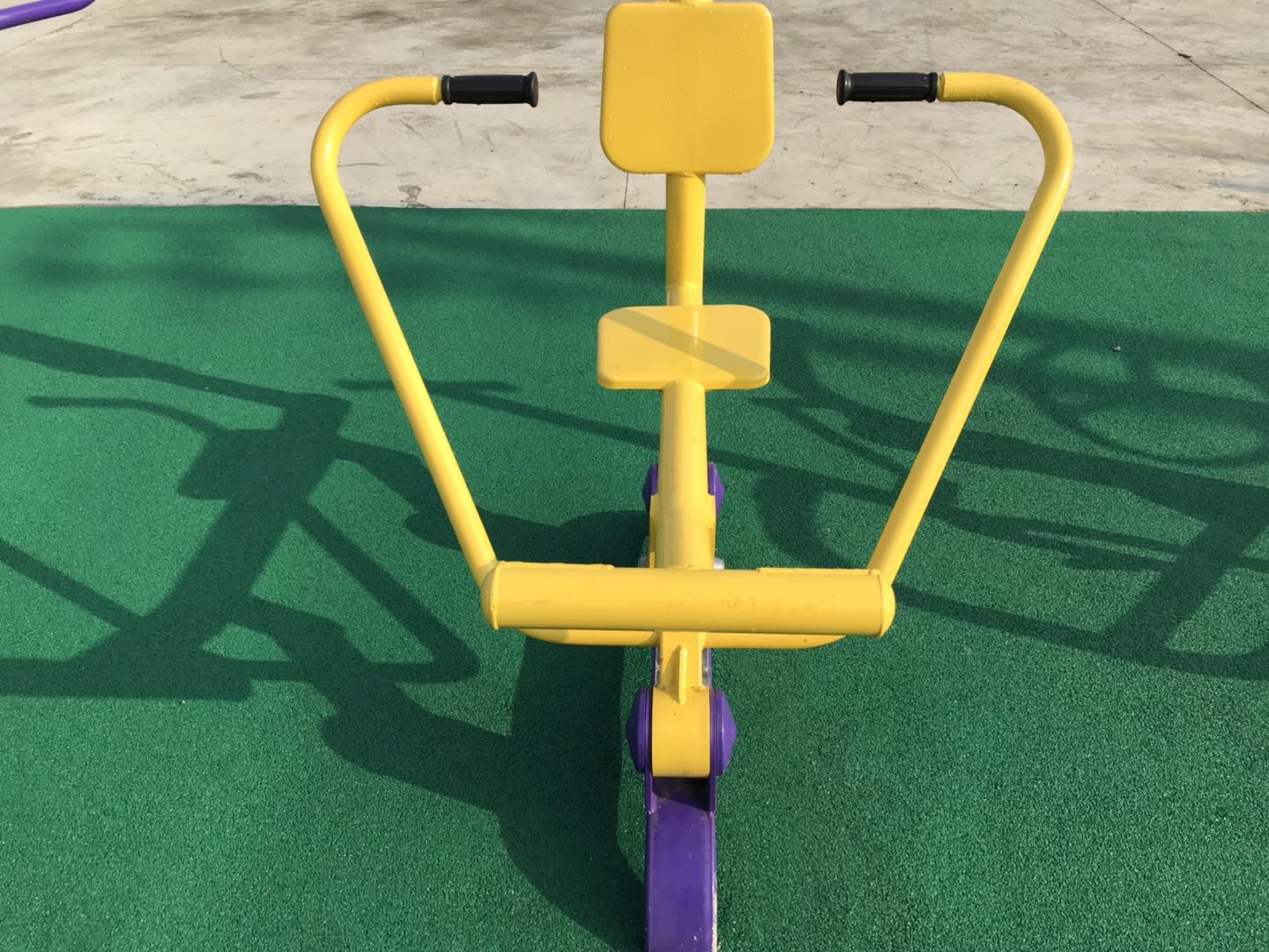 自重式平推訓練器 自重式平推訓練器