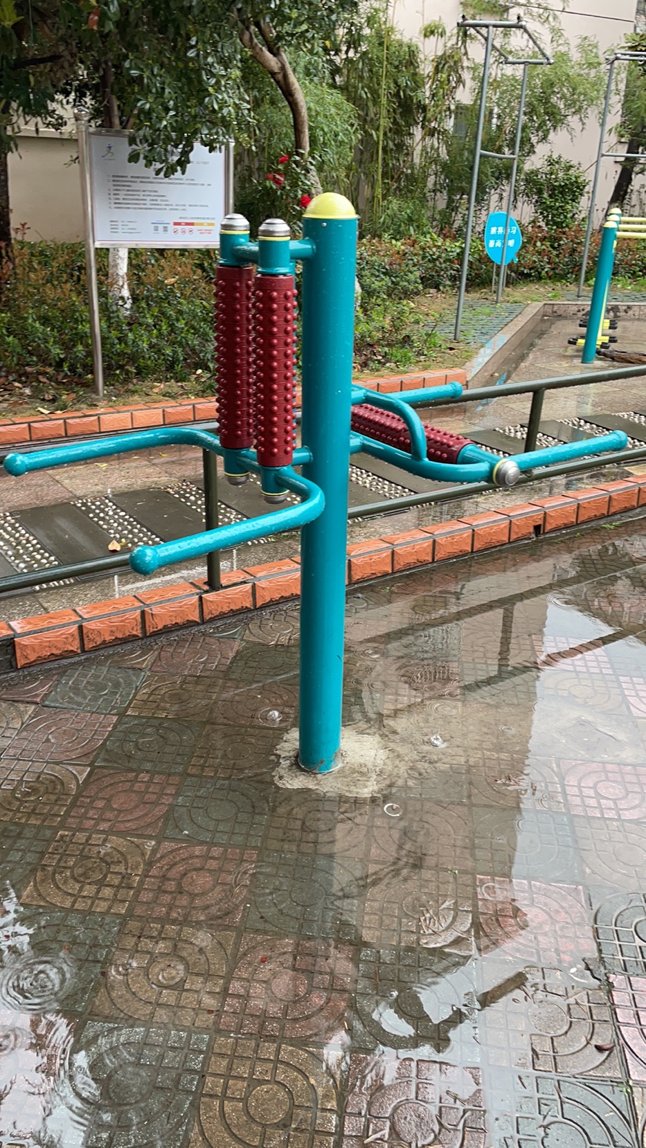 互動(dòng)式腰背按摩器 互動(dòng)式腰背按摩器