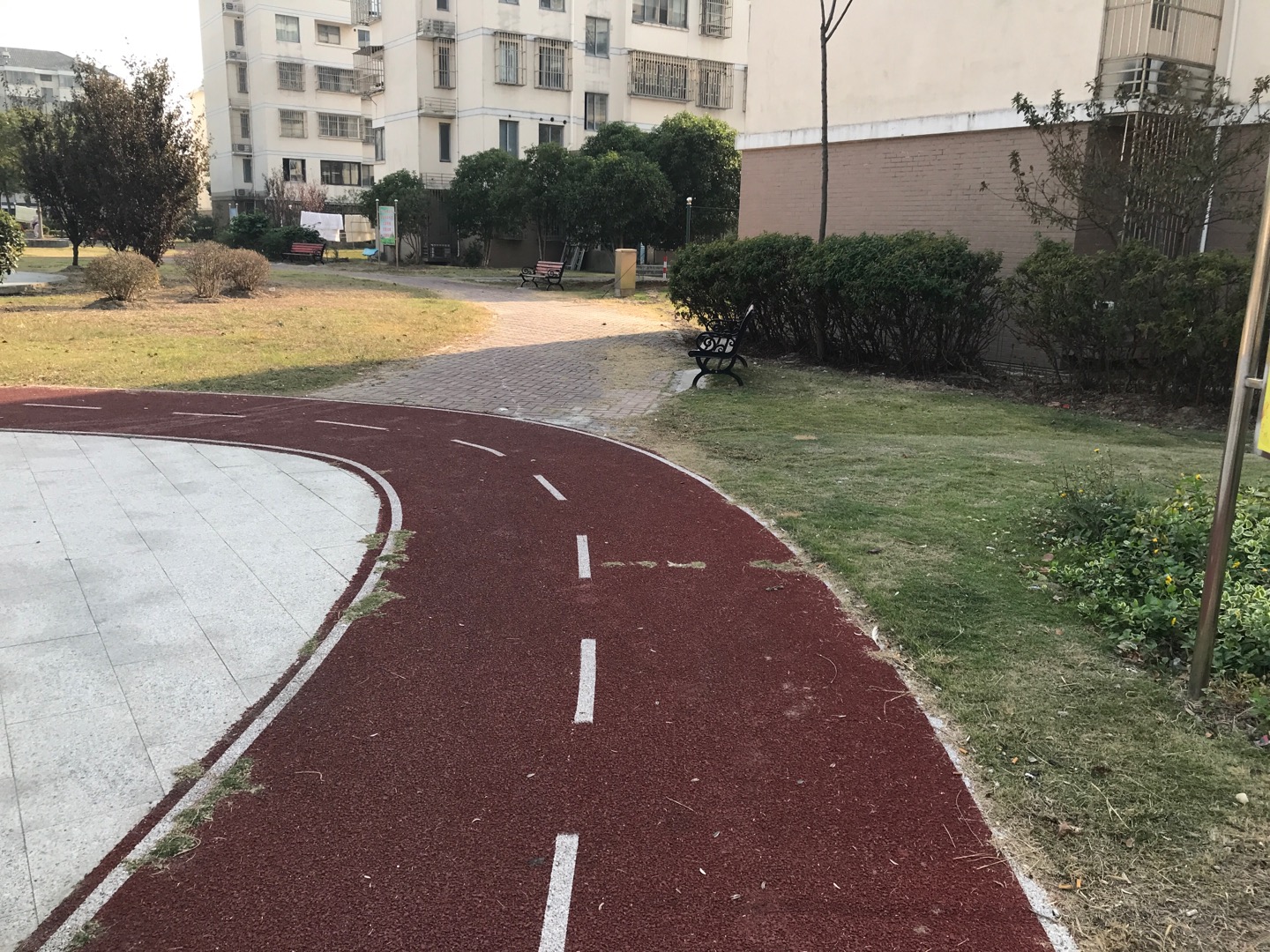 鄧鎮二居廣場健身步道 鄧鎮二居廣場健身步道