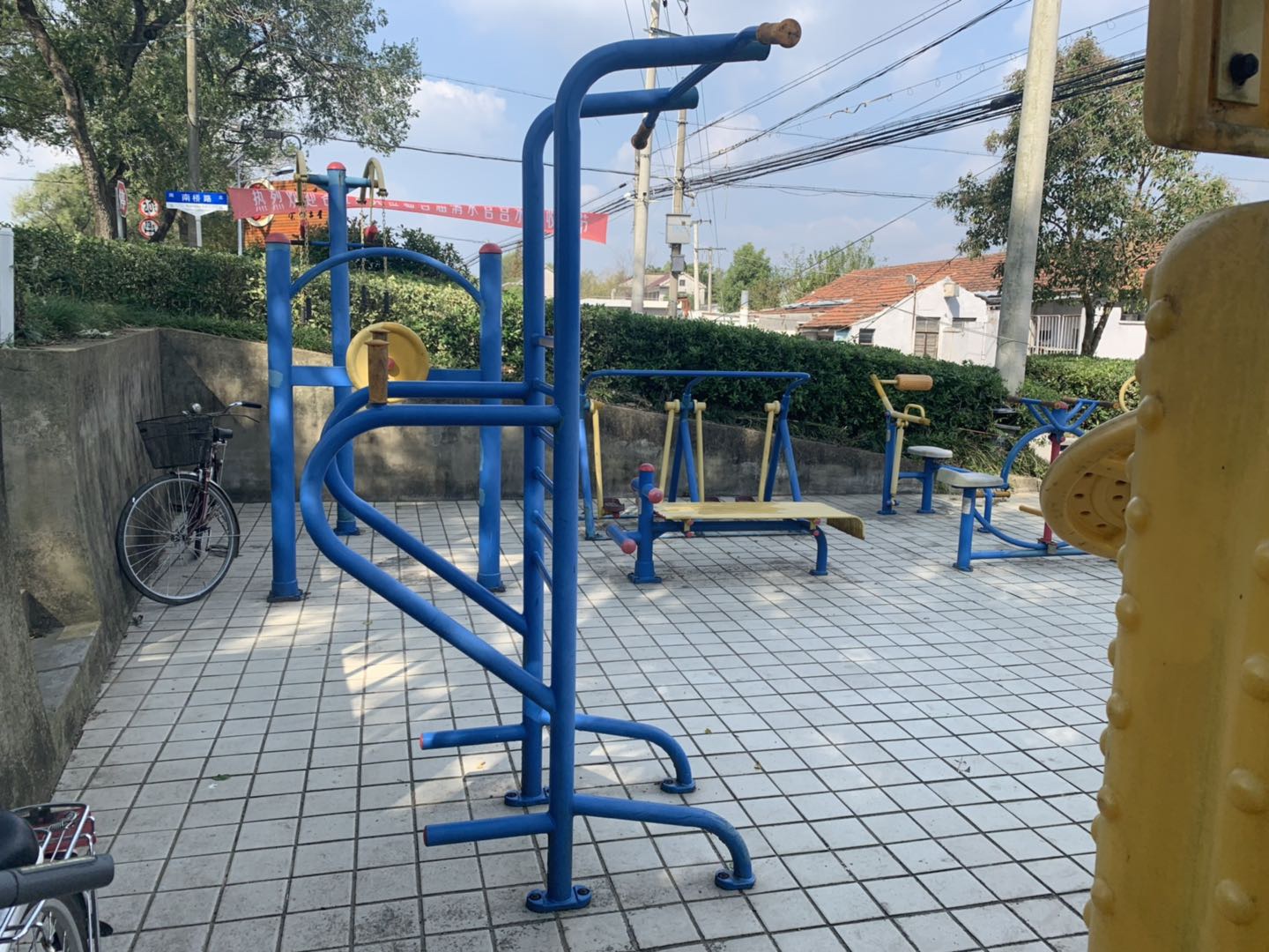 多功能訓練器 多功能訓練器