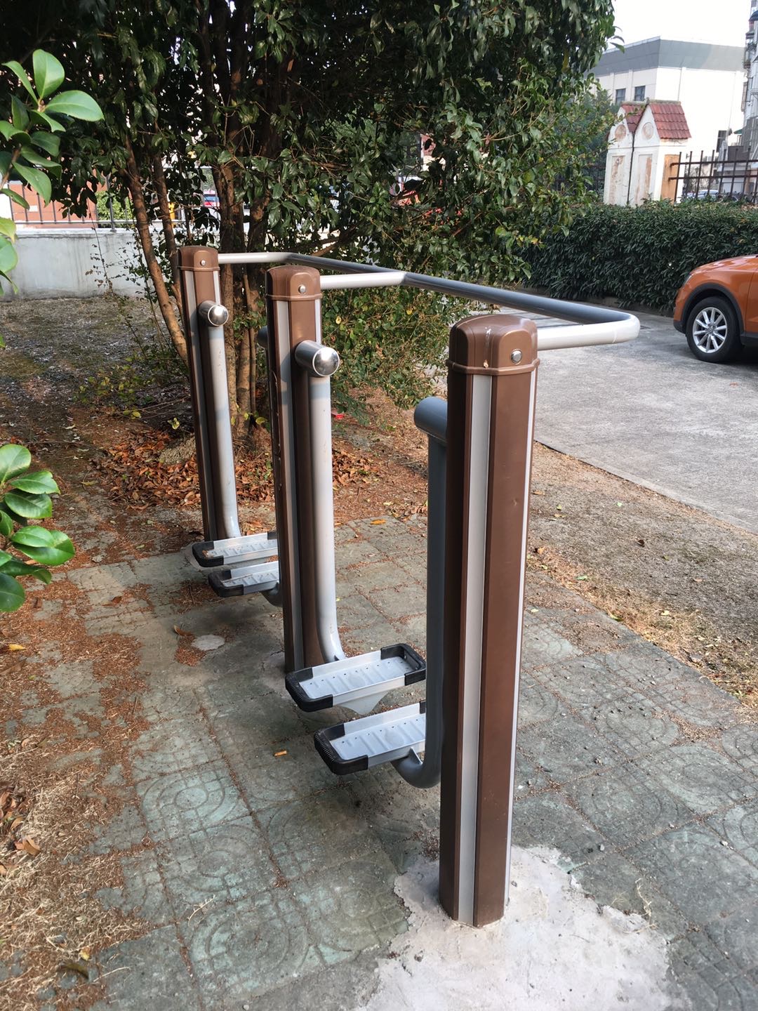 雙位太空漫步機