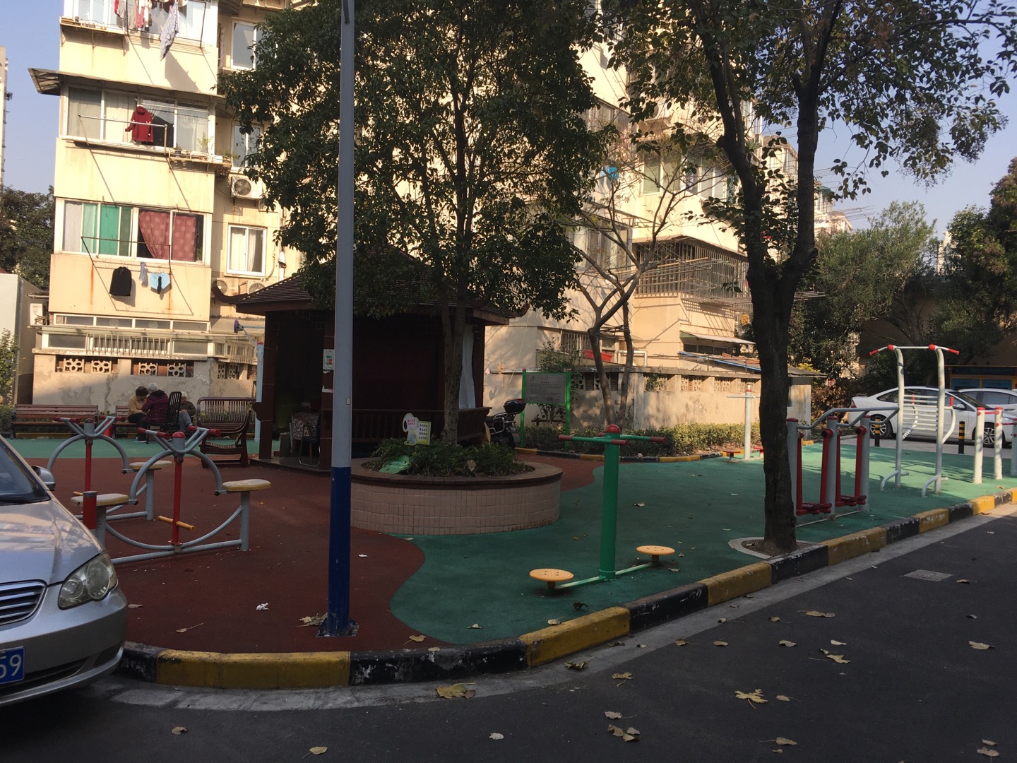 華發(fā)小區(qū)益智健身點(diǎn)1