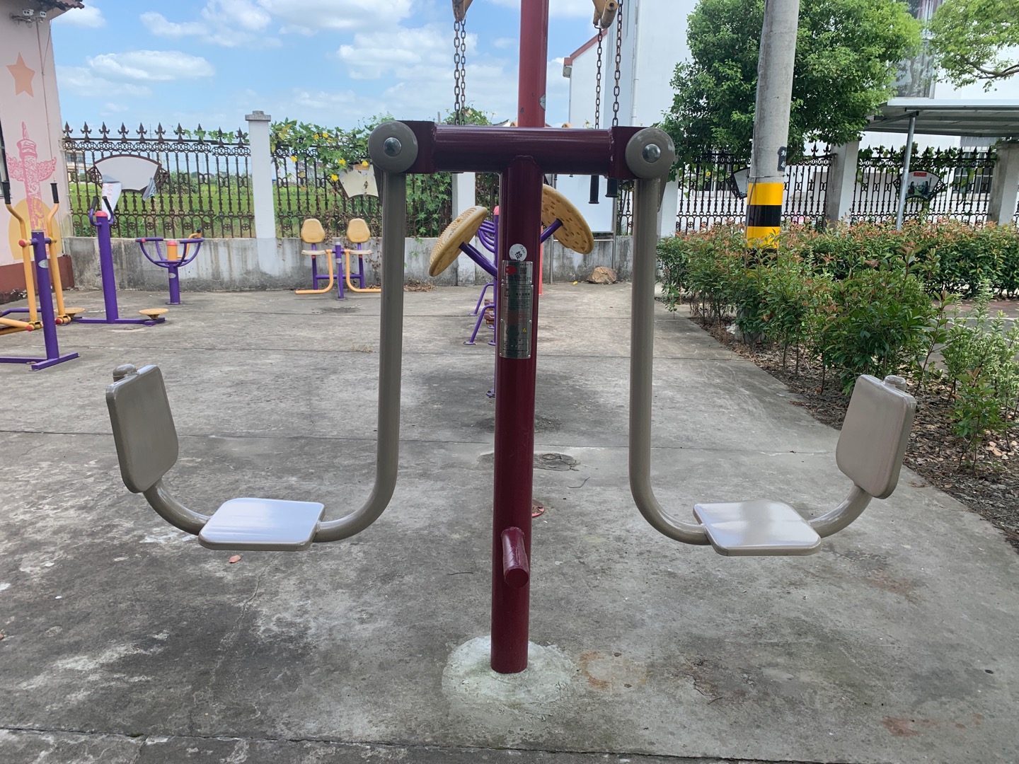 雙人坐蹬器 雙人坐蹬器