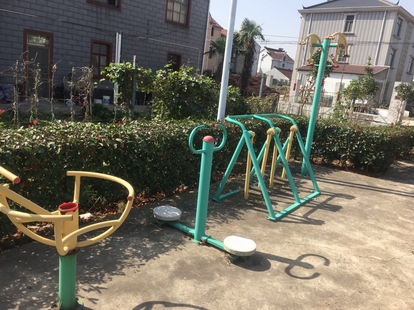 老港鎮(zhèn)牛肚村民委員會(huì)16組健身苑點(diǎn) 老港鎮(zhèn)牛肚村民委員會(huì)16組健身苑點(diǎn)
