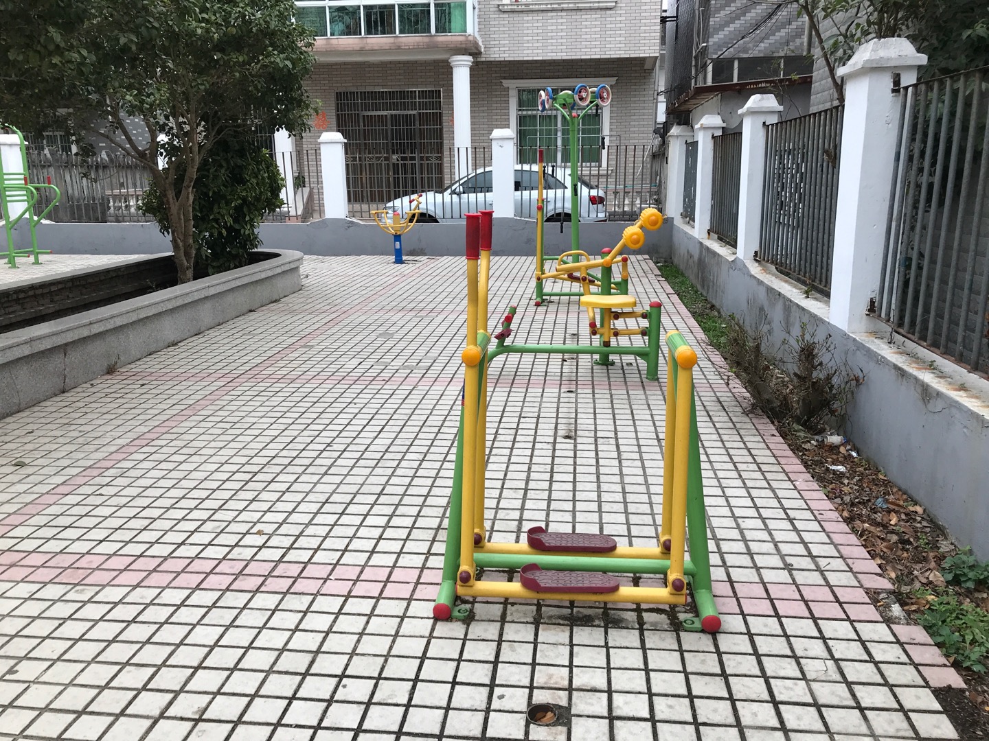 顧三村七隊健身點