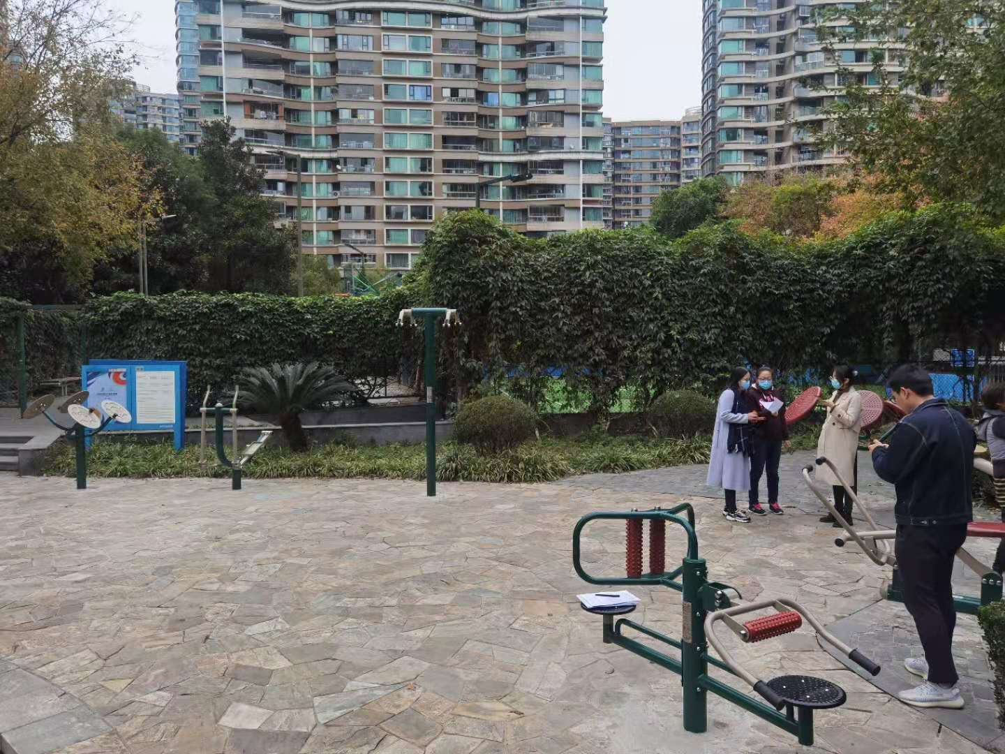 靜安區大寧路街道慧芝湖花園居委健身點（平型關路1083弄一）