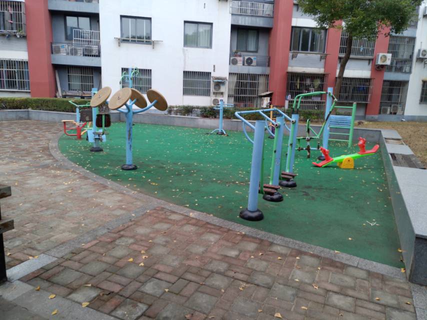 云繡苑848弄健身點